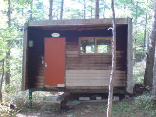 入笠山に眠れるレトロモダン建築